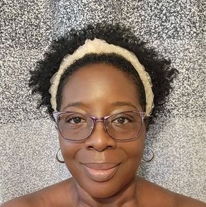 Meet your Posher, Yolanda